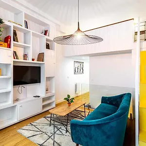  Apartment Disponible - Paris - All Equipped Duplex - From 1 To 6 Guests
